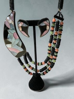 Vintage Lee Sands Mosaic Shell Floral Necklace & Earrings Set Unsigned
